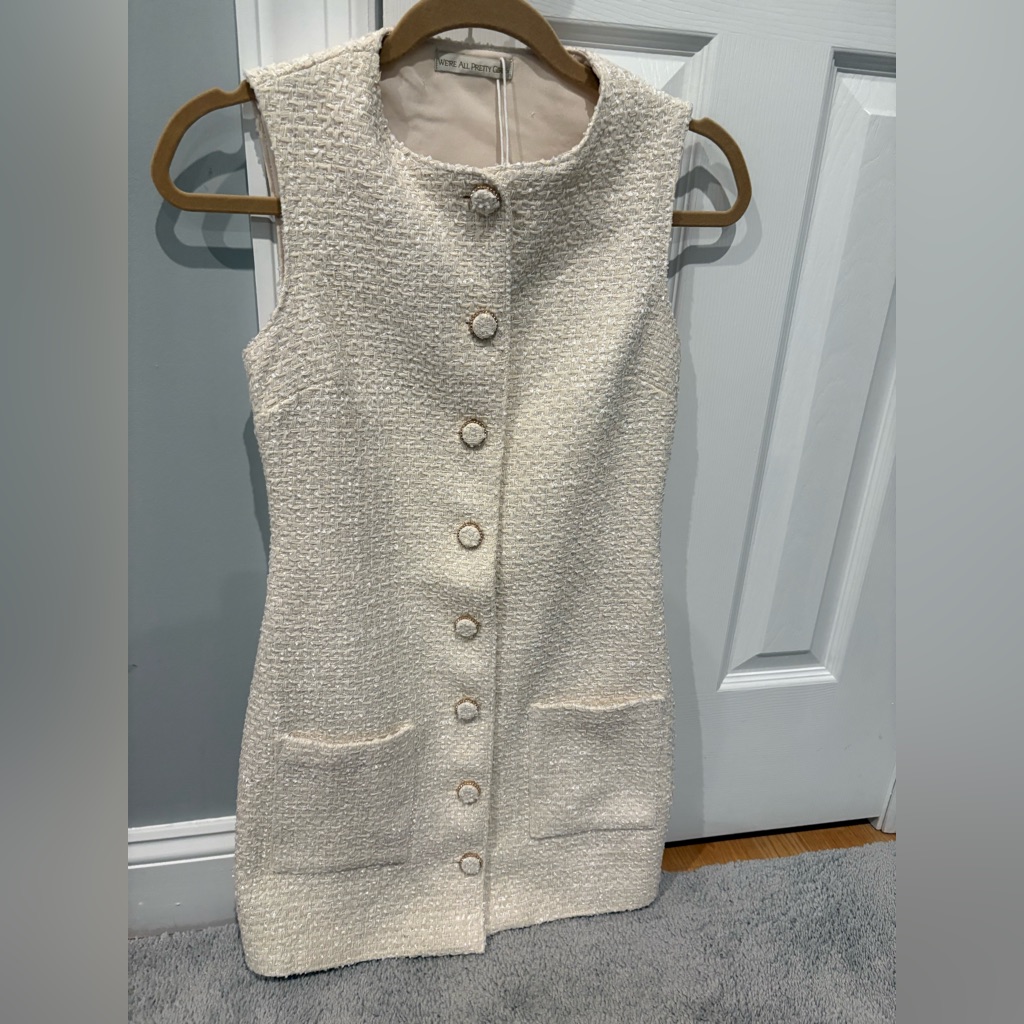 We’re All Pretty Girls Carlise Cream Dress Runs Small